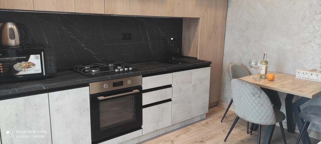 New Apartment Vivita Uzhhorod Εξωτερικό φωτογραφία